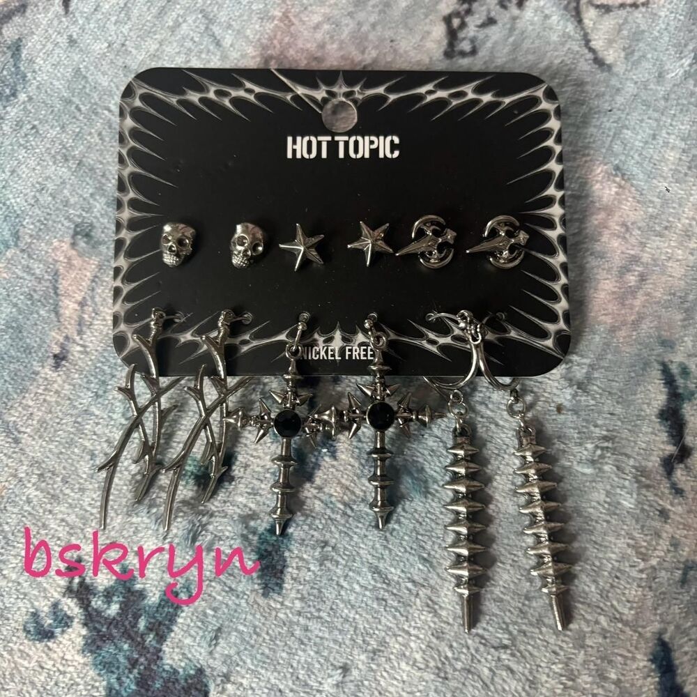 Hot-topic Women's Silver and Black Jewellery